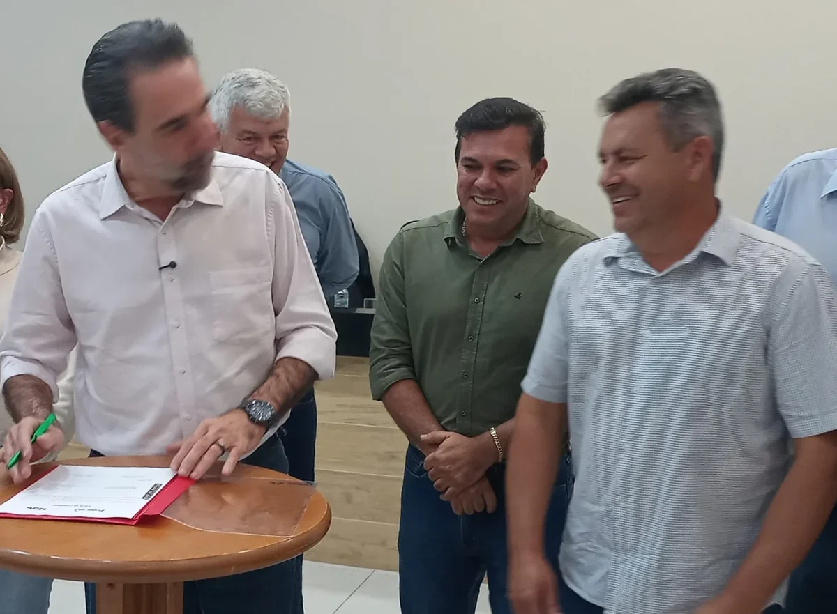 Itaipu firma convênios com Amunop e Amunorpi para modernizar gestão de obras em 47 municípios