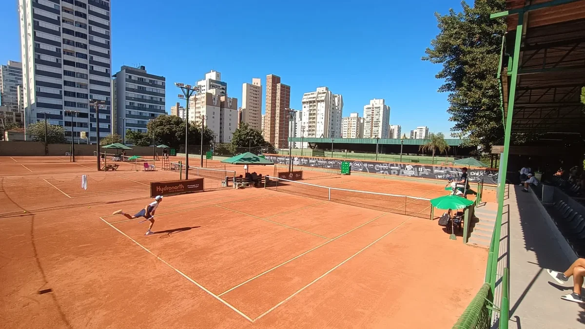 Brasileiros buscam vaga nas finais do Londrina Junior Cup em dia decisivo do torneio internacional