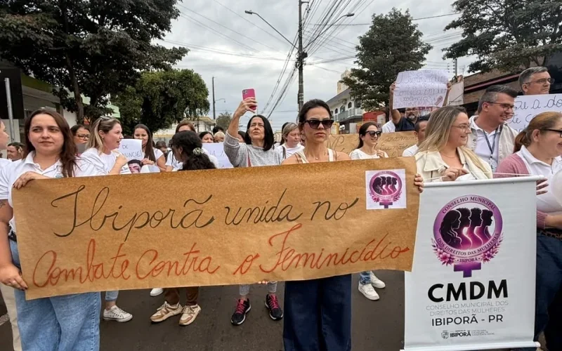Caminhada do Meio-Dia mobiliza Ibiporã no combate ao feminicídio
