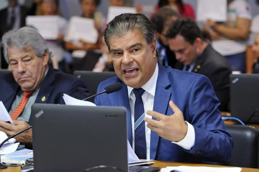 Tarifaço dos EUA entra em vigor e Senado defende medidas para proteger exportações brasileiras