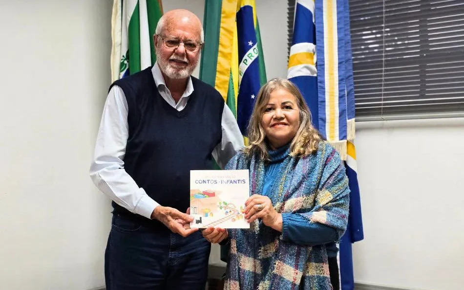 Escritora Cléo Moreira lança quatro livros em evento gratuito que celebra a literatura em Rolândia