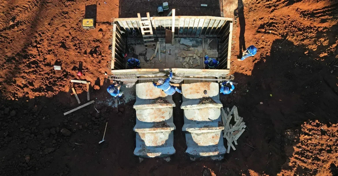 Obras de drenagem no Córrego Água Fresca avançam e devem reduzir alagamentos na zona oeste de Londrina