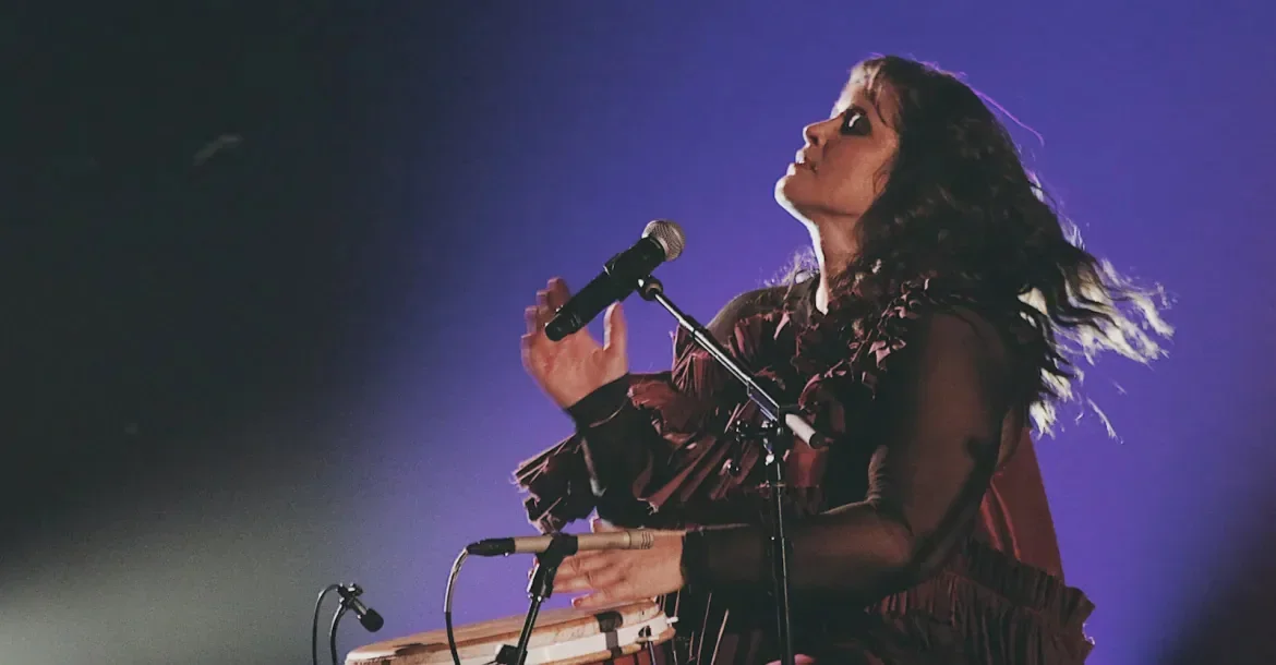 Vila Cultural Alma Brasil promove oficina de percussão com Alessandra Leão em Londrina